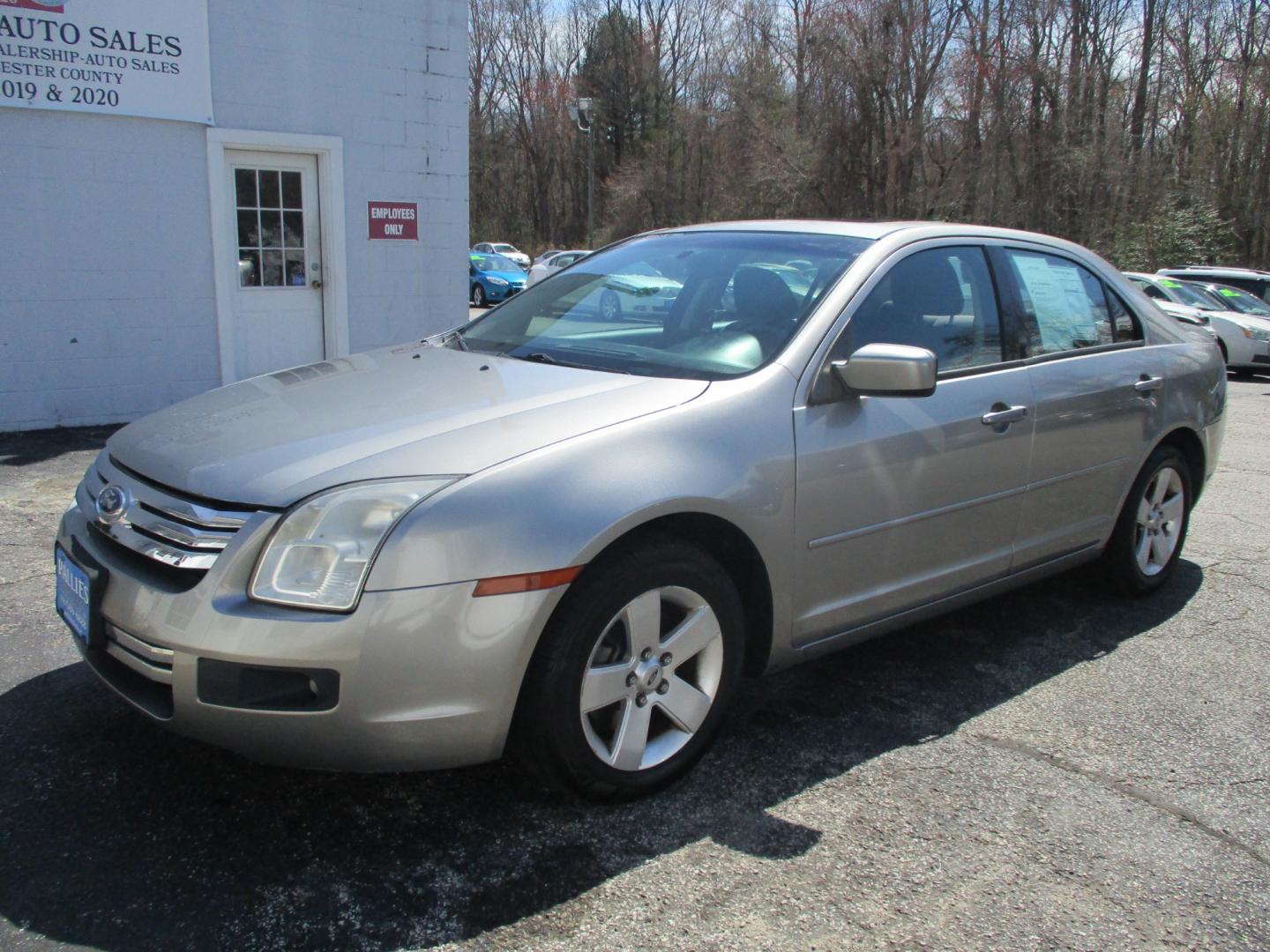 2009 SILVER Ford Fusion I4 SE (3FAHP07Z19R) with an 2.3L L4 DOHC 16V engine, AUTOMATIC transmission, located at 540a Delsea Drive, Sewell, NJ, 08080, (856) 589-6888, 39.752560, -75.111206 - Photo#1